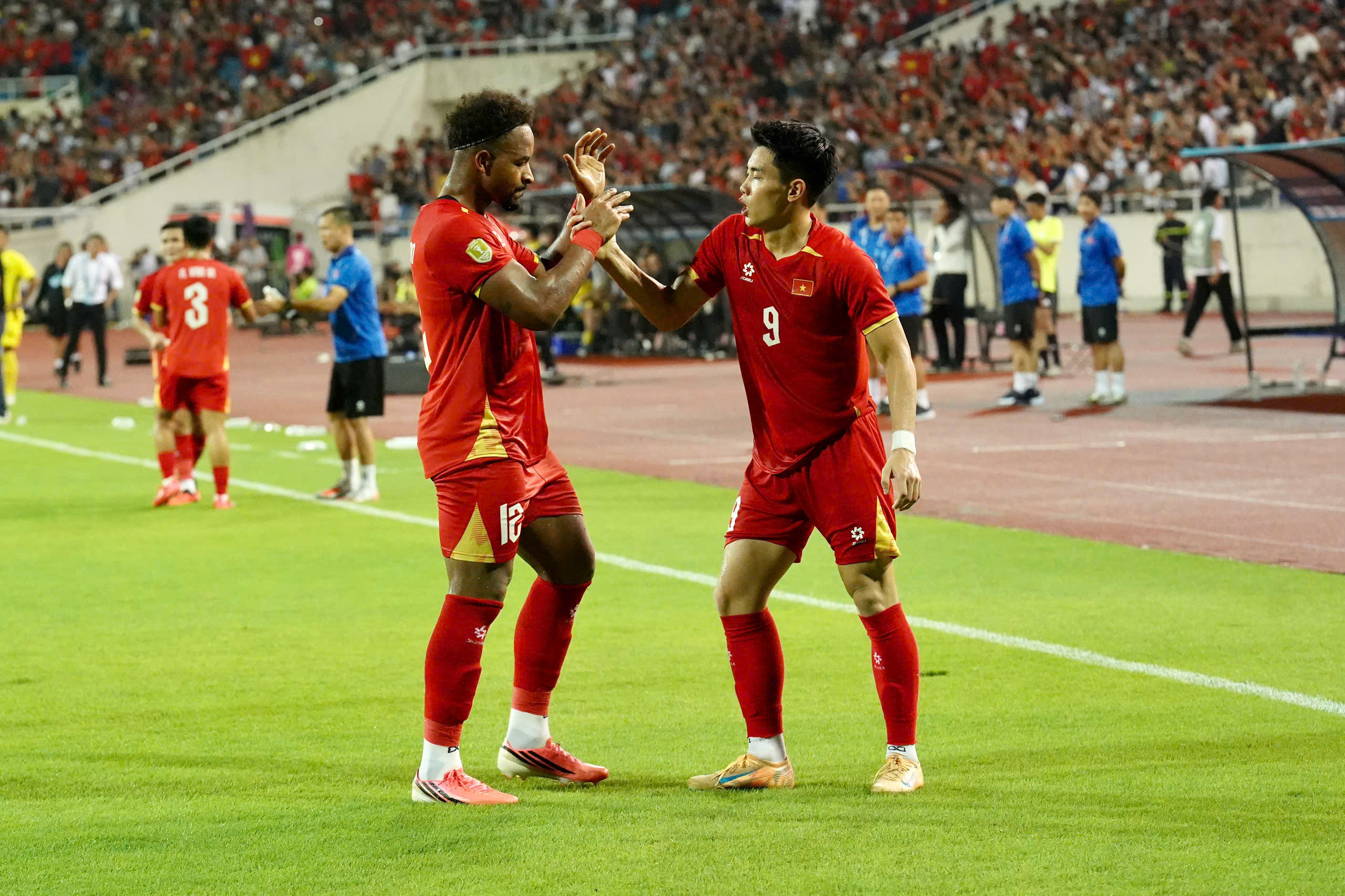 OK9 - Đình Bắc Nói Gì Khi Bị Xuân Son Bắt Kịp Thành Tích Ghi Bàn Tại AFF Cup 2026 - kixon.pro OK9 - Đình Bắc Nói Gì Khi Bị Xuân Son Bắt Kịp Thành Tích Ghi Bàn Tại AFF Cup 2026 - kixon.pro